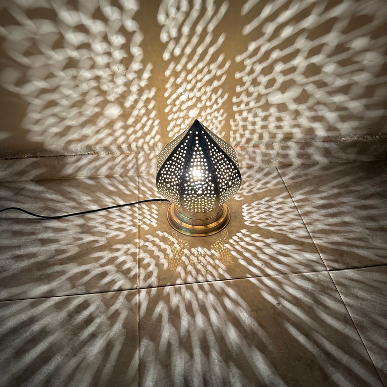 Moroccan Handmade Brass Table Lamp (Qamar)