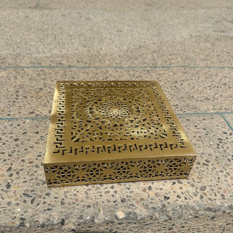 Order by Size : Moroccan handmade brass round wall light lamp ( OUEZANE)