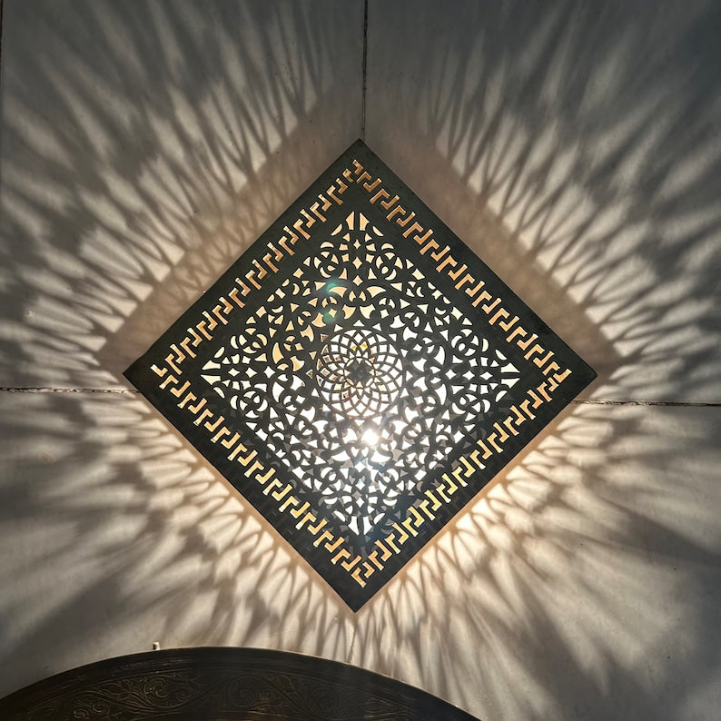 Order by Size : Moroccan handmade brass round wall light lamp ( OUEZANE)