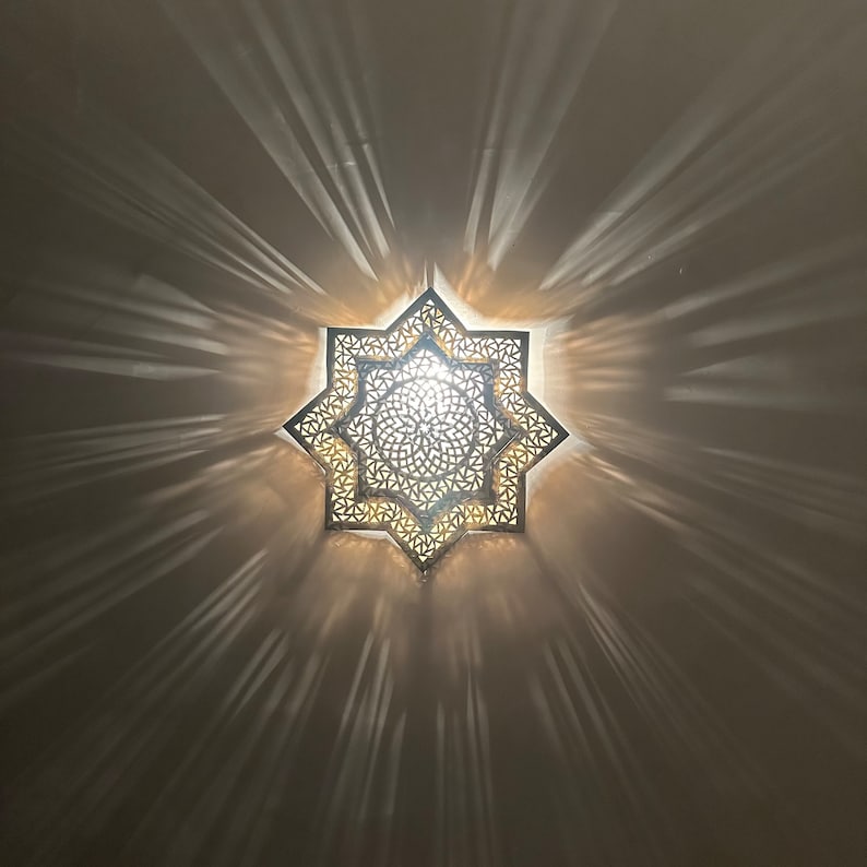 Order by Size : Moroccan handmade brass round wall light lamp ( OUEJDA)