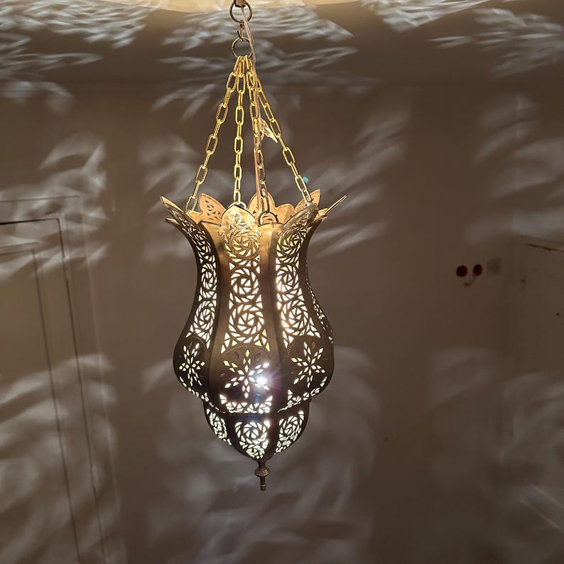 Order by Size : Moroccan Handmade Brass Ceiling Pendant Light (Iṭṭu)