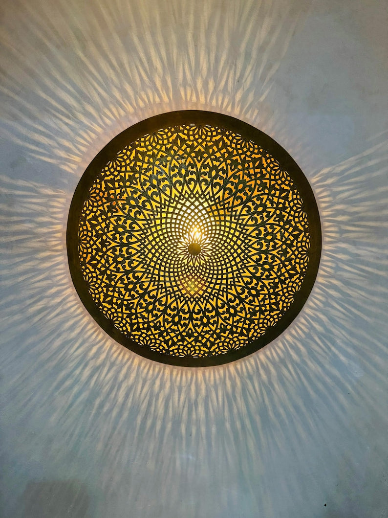 Order by Size : Moroccan handmade brass round wall light lamp (Agdez)