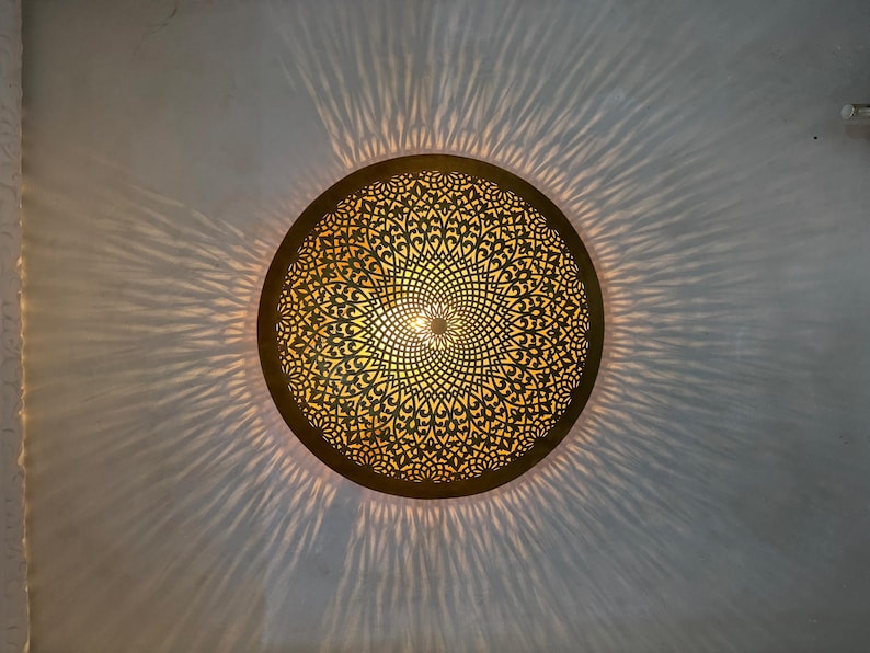 Order by Size : Moroccan handmade brass round wall light lamp (Agdez)