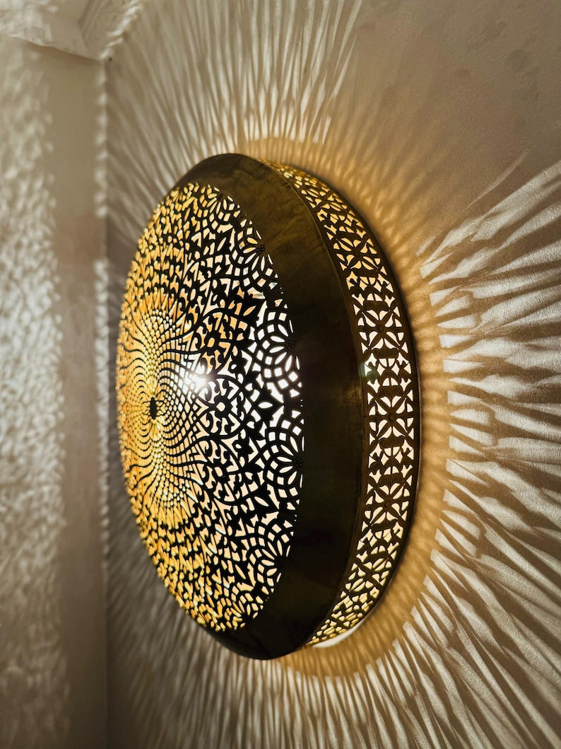 Order by Size : Moroccan handmade brass round wall light lamp (Agdez)