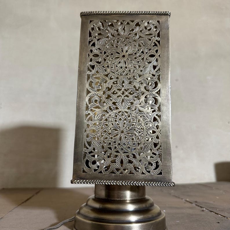 Order by Size : Moroccan Handmade Brass Table Lamp (Tafukt)