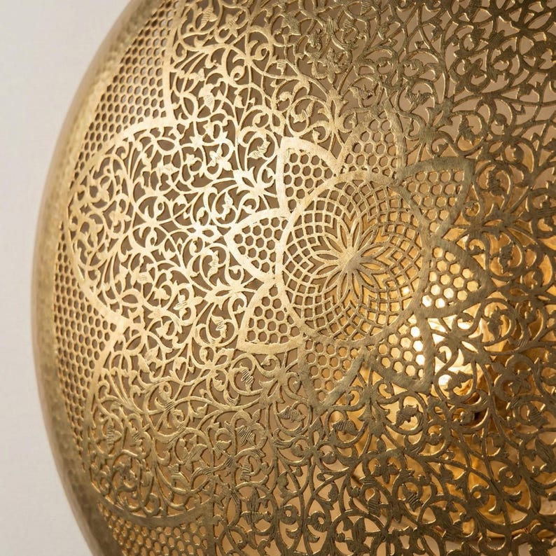 Order by Size : Moroccan handmade brass round wall light lamp ( Ouarzazate)