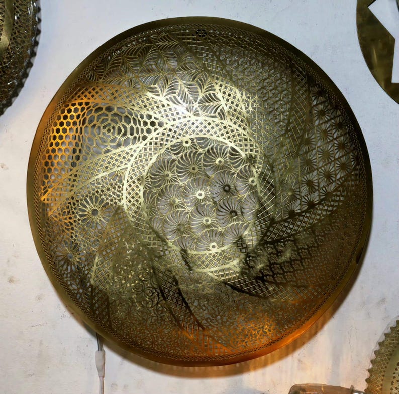 Order by Size : Moroccan handmade brass round wall light lamp ( Fes)