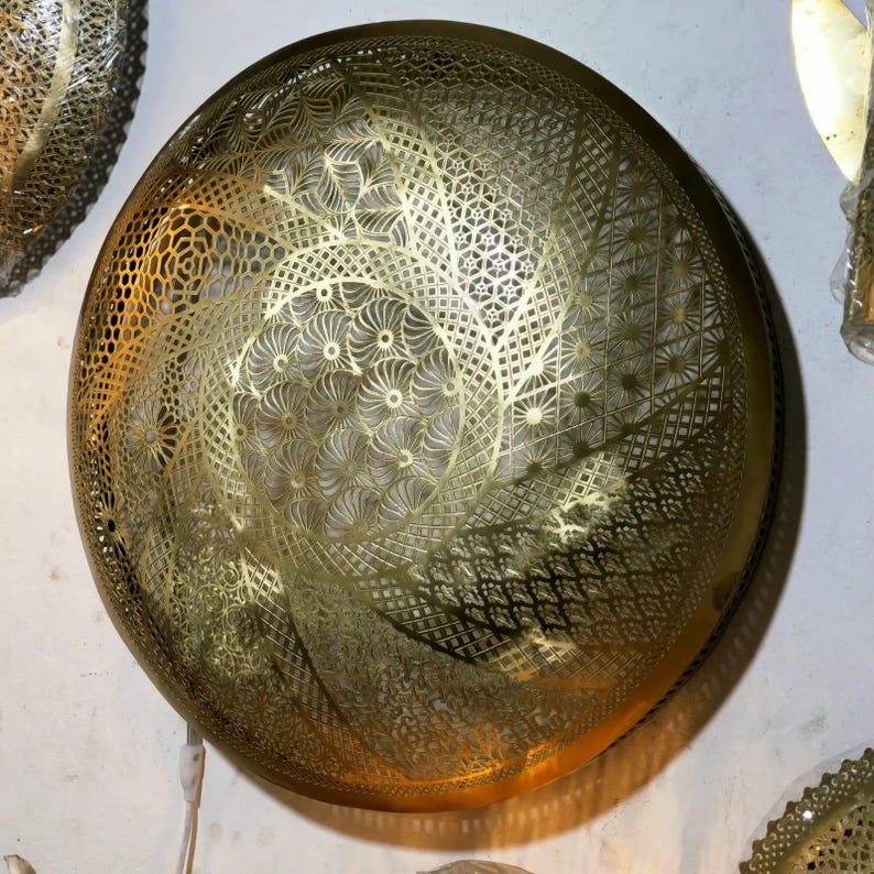 Order by Size : Moroccan handmade brass round wall light lamp ( Fes)