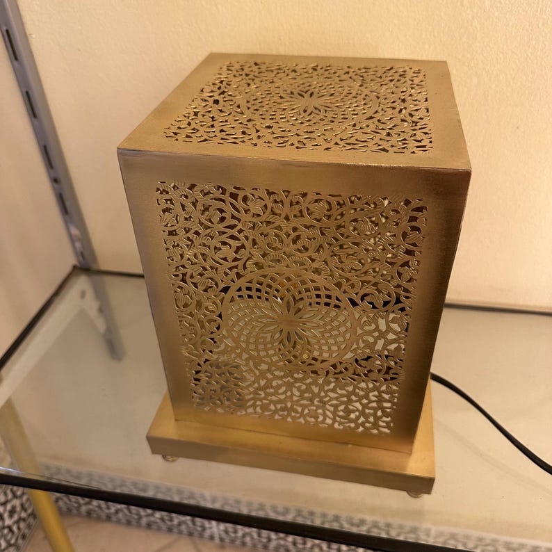 Moroccan Handmade Brass Table Lamp (Duaa)