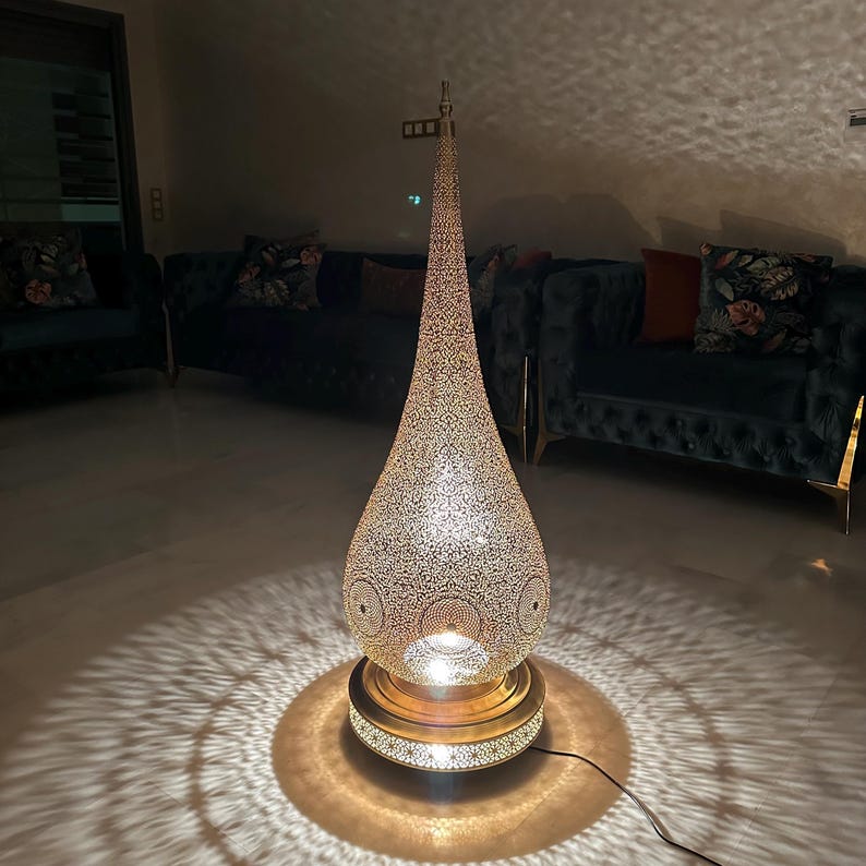 Moroccan Handmade Brass Table Lamp (Balqis)