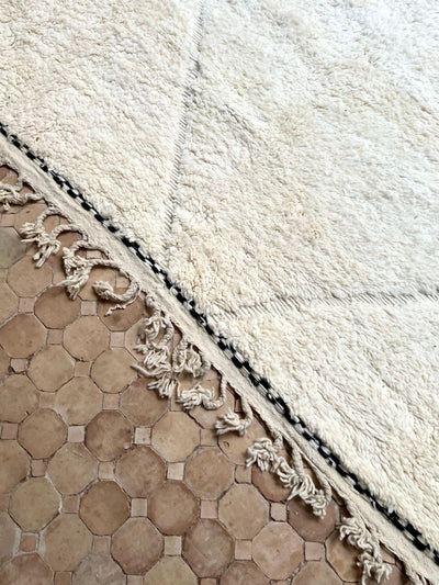 Moroccan All White Rug 490x400cm