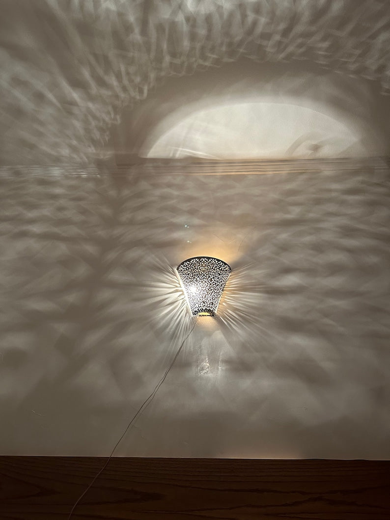 Moroccan handmade sconce brass wall light (Eman)