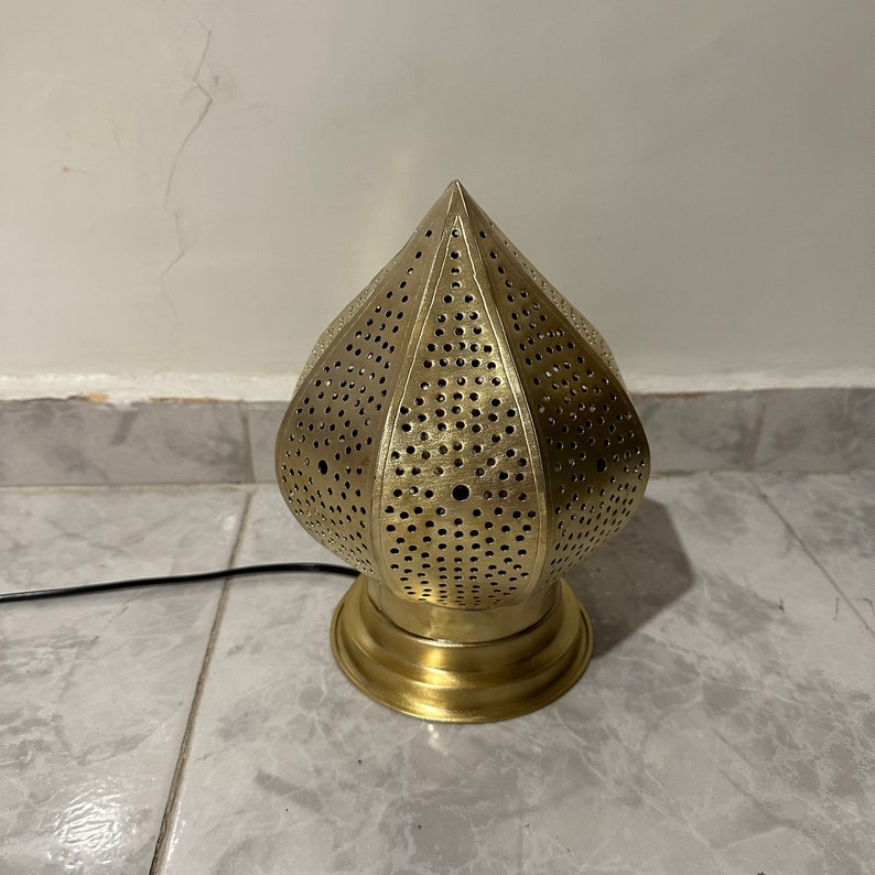 Moroccan Handmade Brass Table Lamp (Qamar)