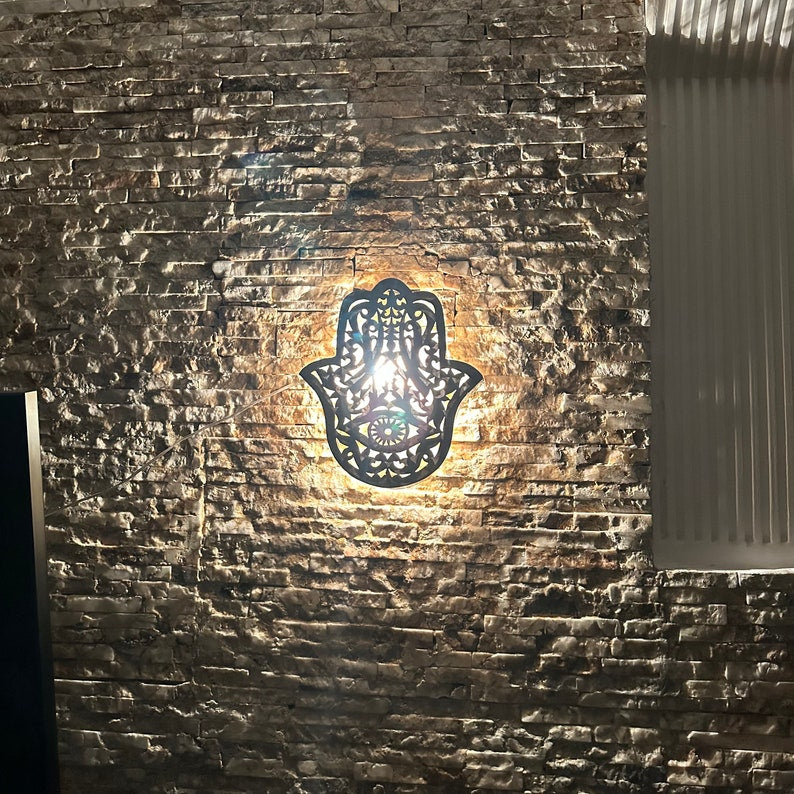 Moroccan handmade hand-shaped wall light (semara)
