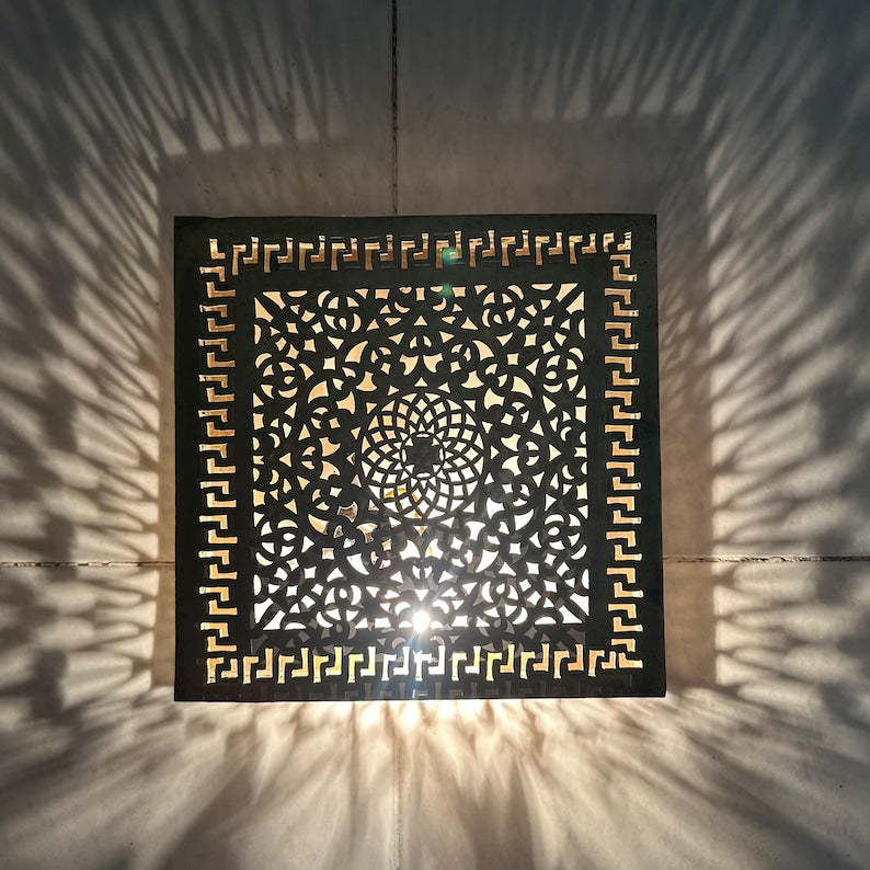 Order by Size : Moroccan handmade brass round wall light lamp ( OUEZANE)