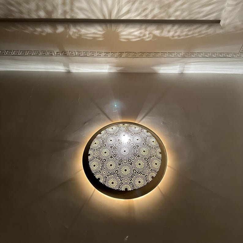 Order by Size : Moroccan handmade brass round wall light lamp (Houceima)
