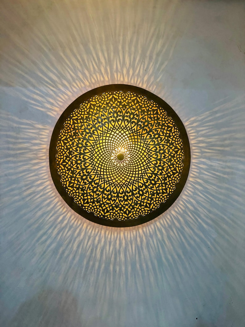 Order by Size : Moroccan handmade brass round wall light lamp (Agdez)