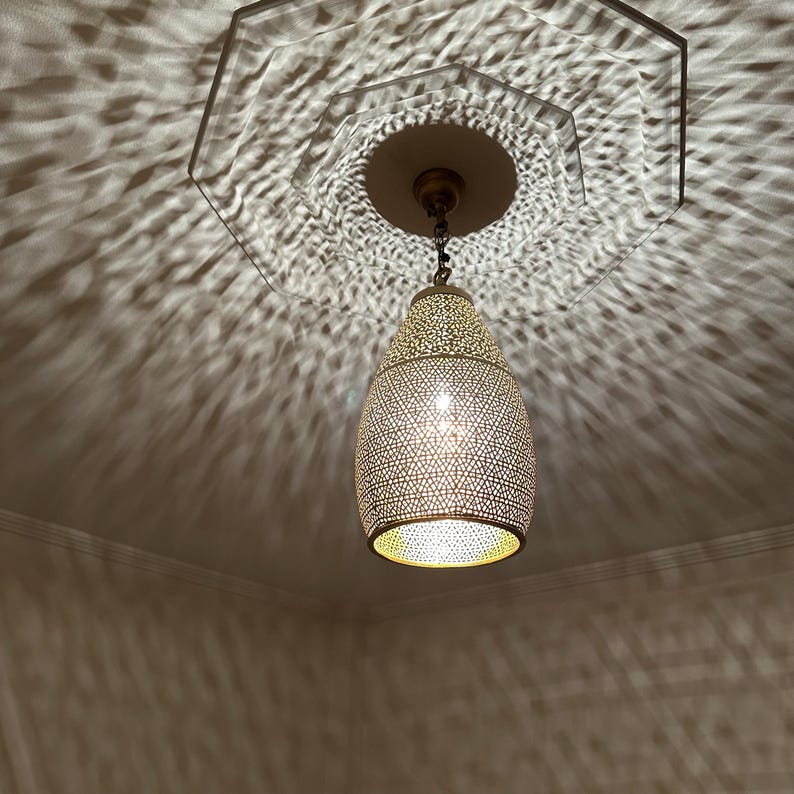 Moroccan Handmade Brass Ceiling Pendant Light (Hennuba)
