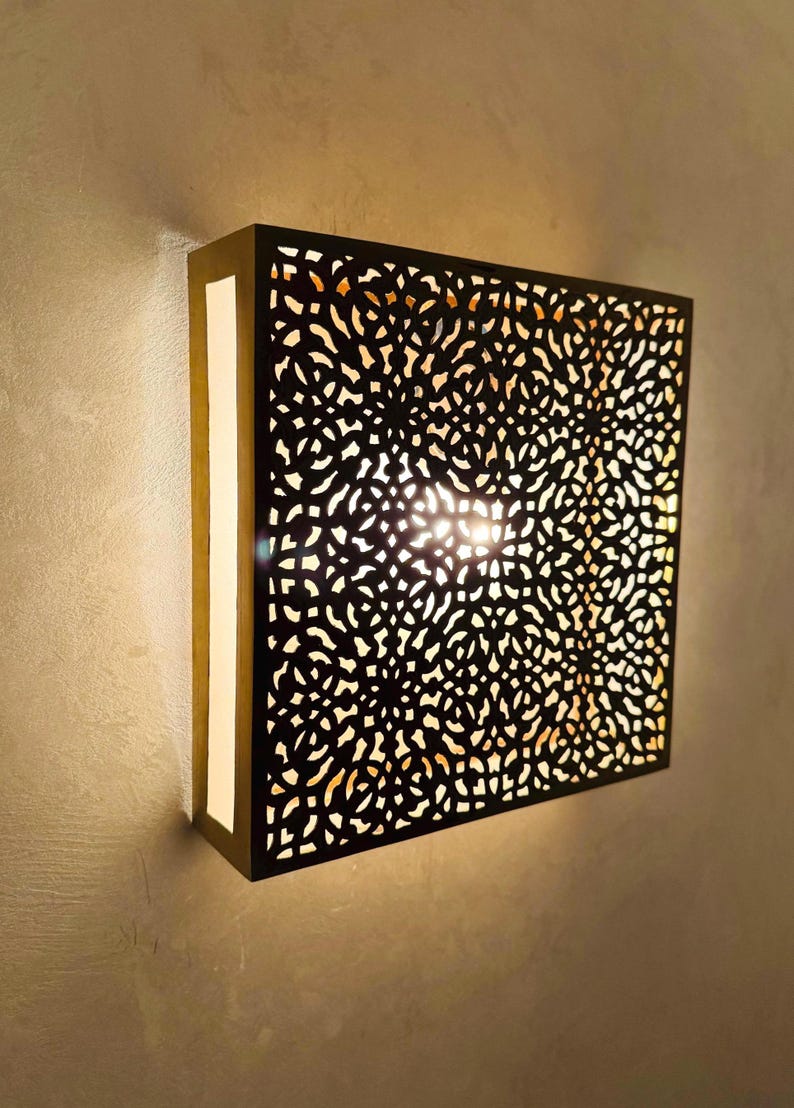 Order by Size : Moroccan handmade brass round wall light lamp (Merzouga)