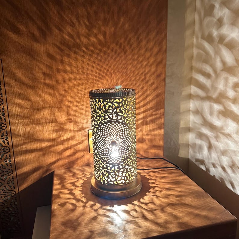 Moroccan Handmade Brass Table Lamp (Lama)