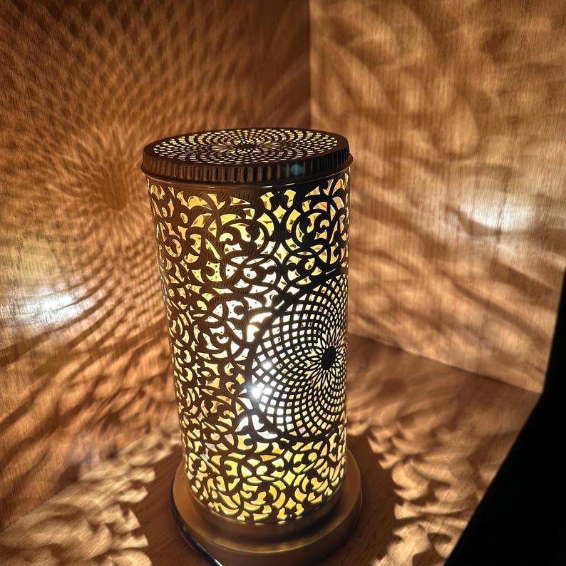 Moroccan Handmade Brass Table Lamp (Lama)