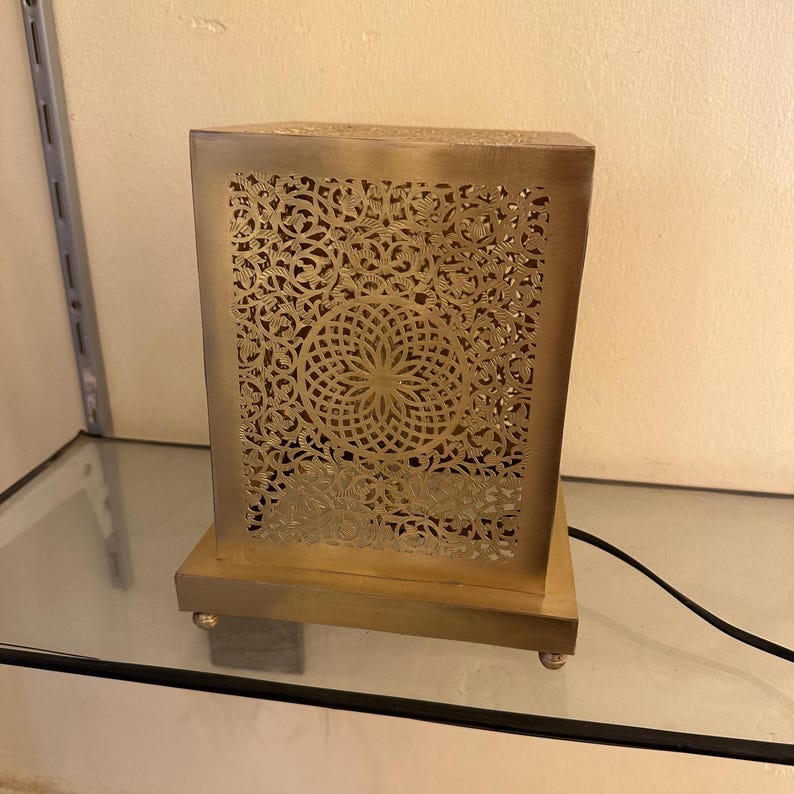 Moroccan Handmade Brass Table Lamp (Duaa)