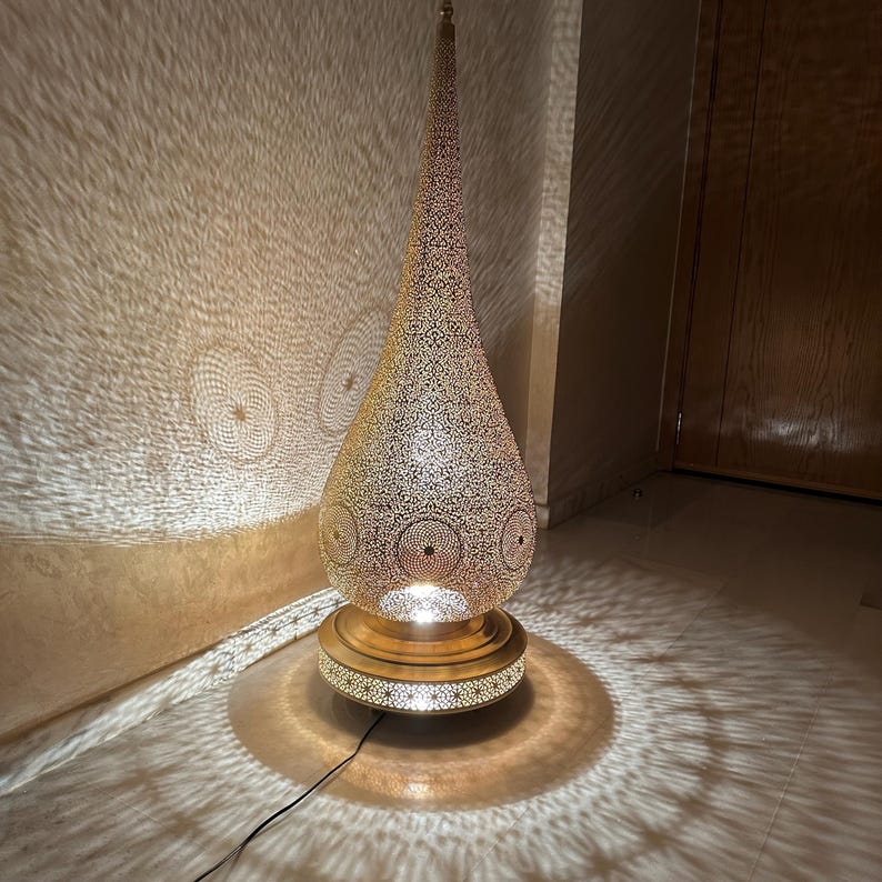 Moroccan Handmade Brass Table Lamp (Balqis)
