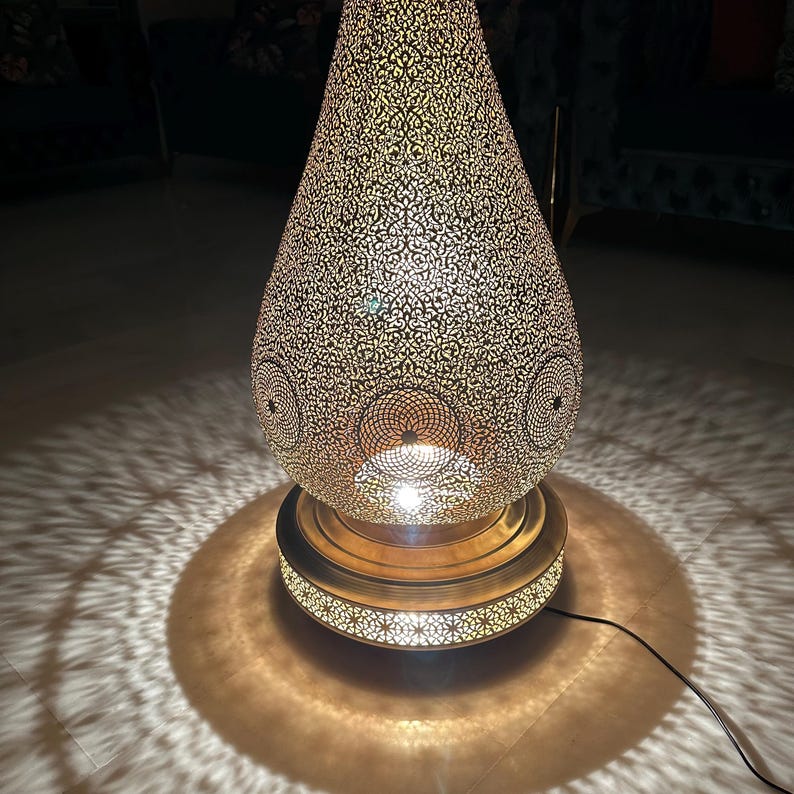 Moroccan Handmade Brass Table Lamp (Balqis)