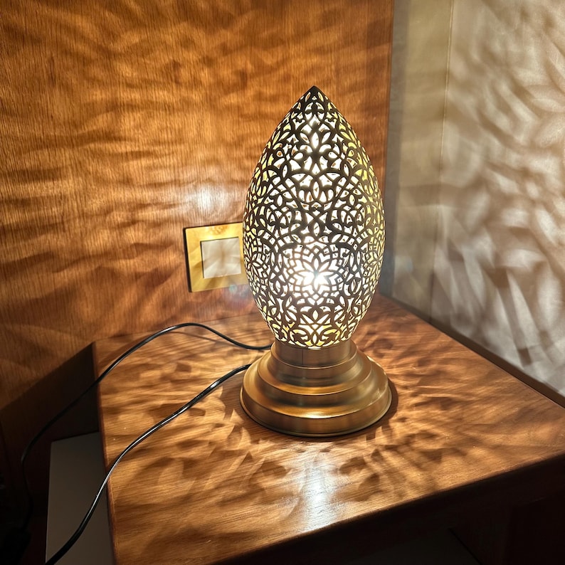 Moroccan Handmade Brass Table Lamp (Hoor)