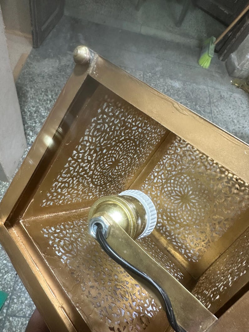 Moroccan Handmade Brass Table Lamp (Duaa)
