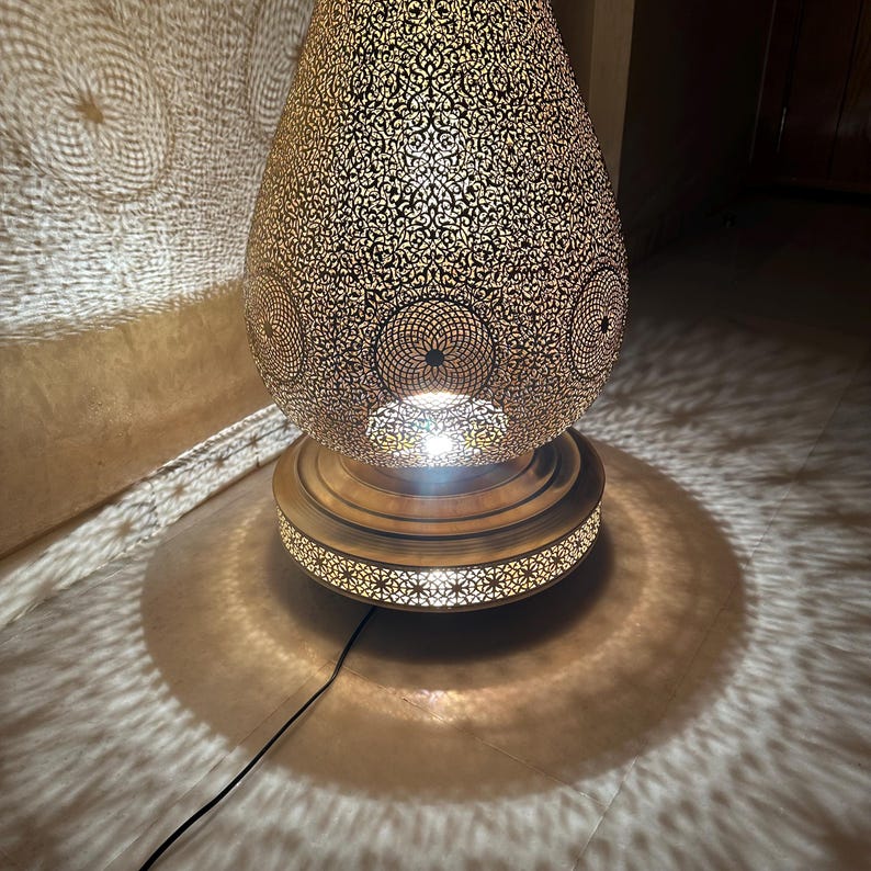 Moroccan Handmade Brass Table Lamp (Balqis)