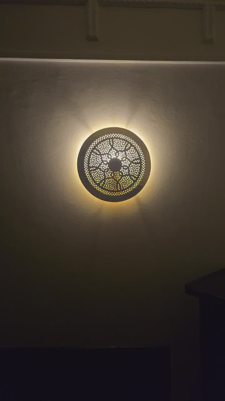 Order by Size : Moroccan handmade brass round wall light lamp (laayoun)