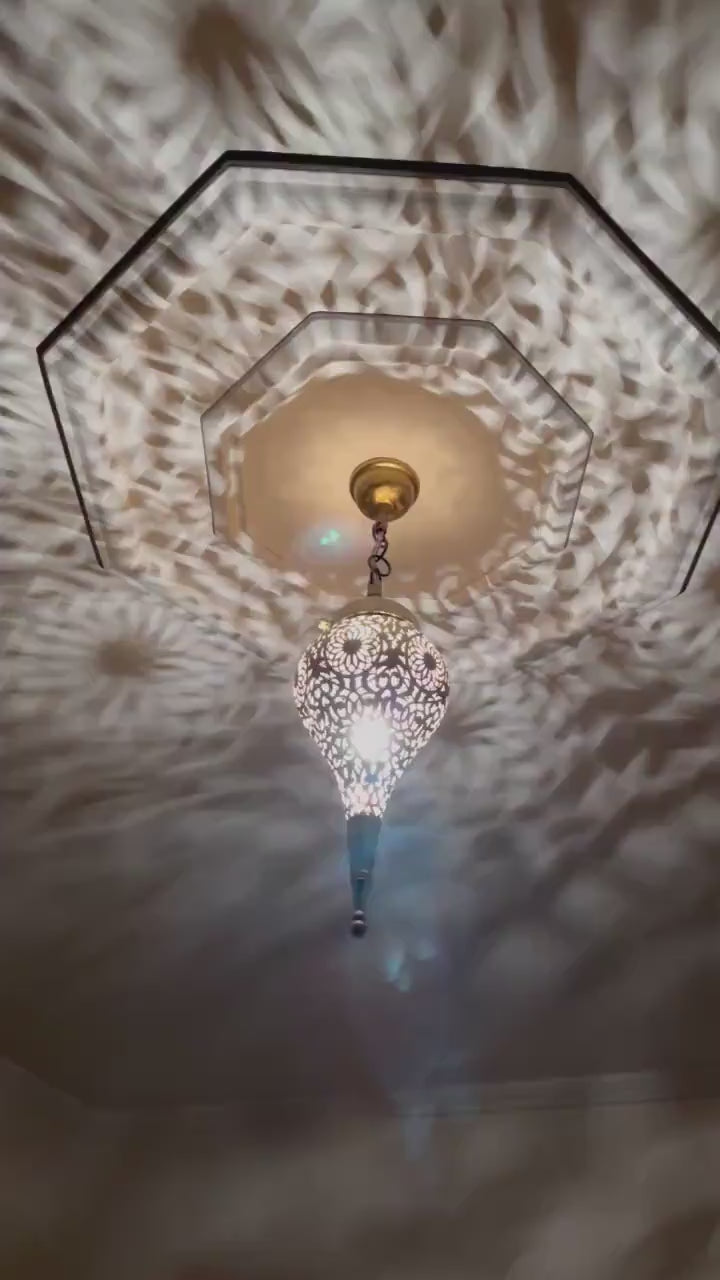 Moroccan Handmade Brass Ceiling Pendant Light (Aṣil)